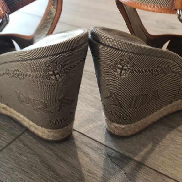 Shoes - Picture 3 of 4